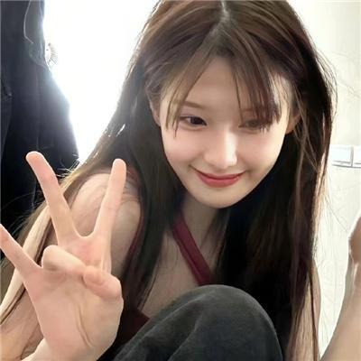 怪异少女神隐 海报